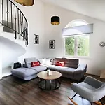 Luxury Duce With Private Pool Apartman *