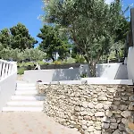 Luxury Duce With Private Pool אומיס