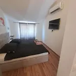 Luxury Duce With Private Pool * אומיס