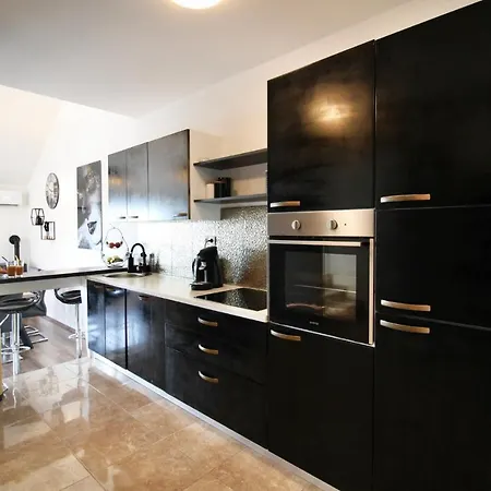 Luxury Apartment Duce With Private Pool *