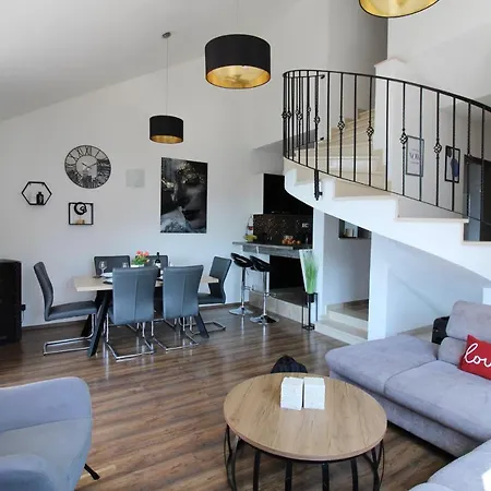 Luxury Duce With Private Pool Apartment Omis