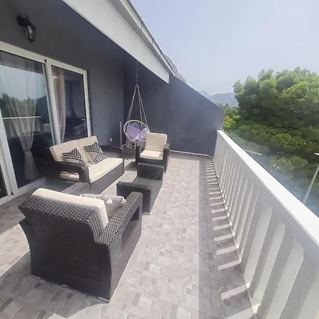 Luxury Duce With Private Pool Apartment *