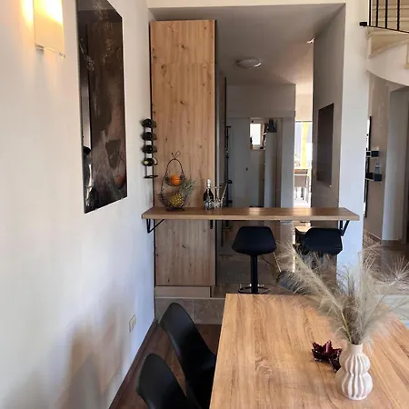 Διαμέρισμα Luxury Duce With Private Pool Omiš