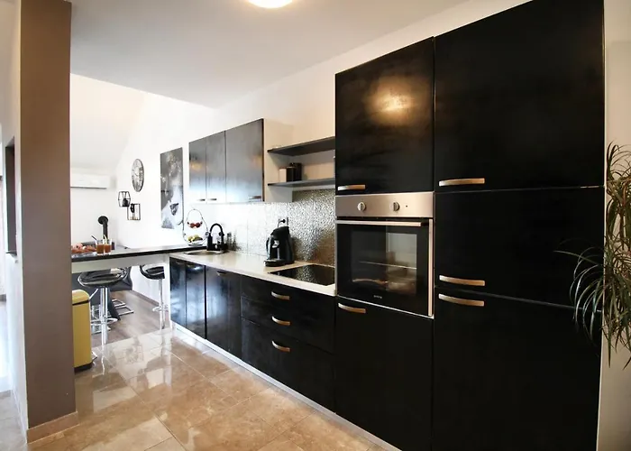 Luxury Apartment Duce With Private Pool *